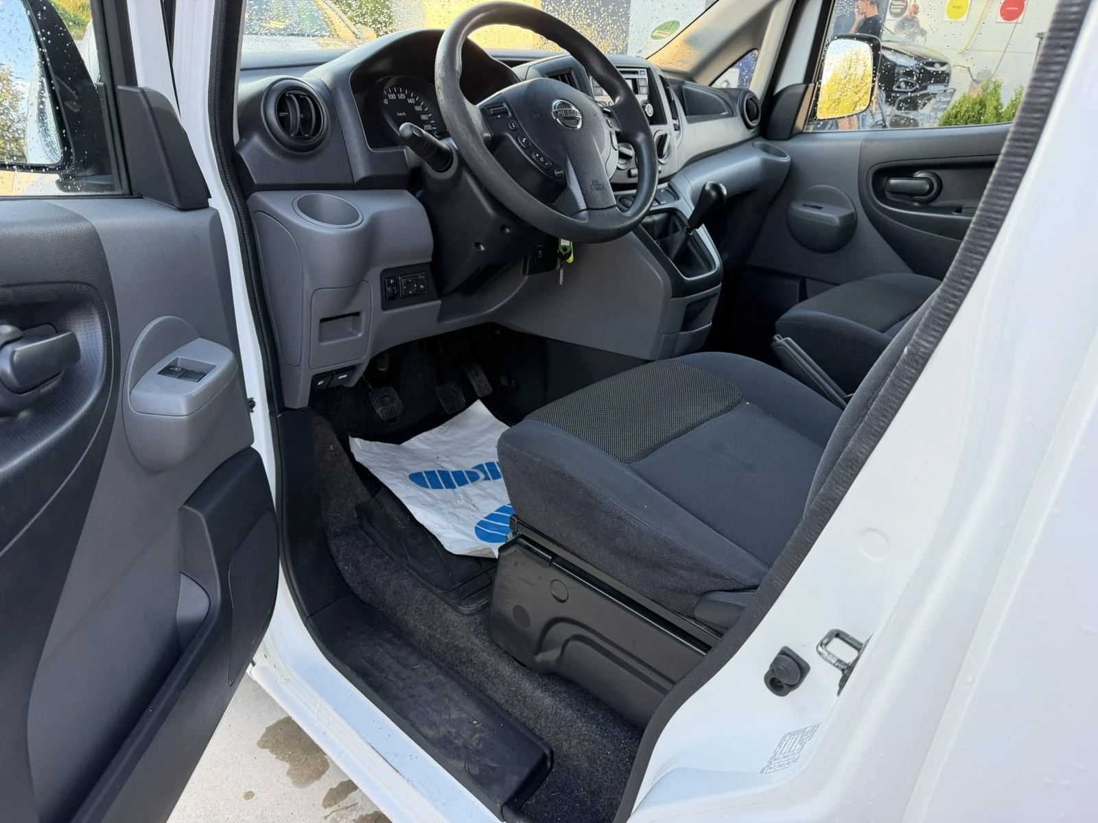 Nissan NV200, снимка 12 - Бусове и автобуси - 56266089