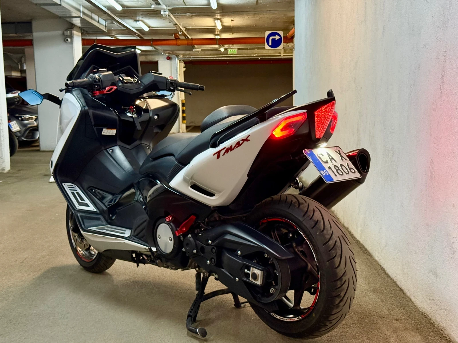 Yamaha T-max 530* Akrapovic* Malossi* Led, снимка 7 - Мотоциклети и мототехника - 55878518