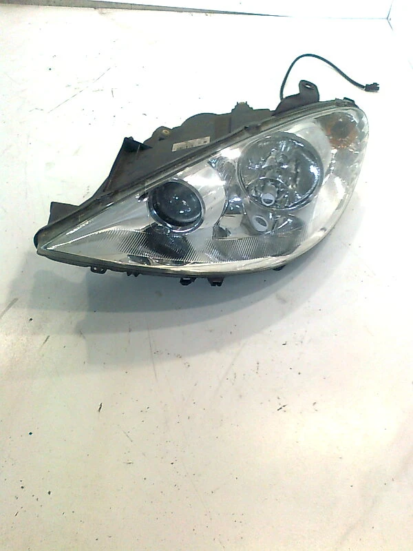 фар ляв за Пежо 807 (1)