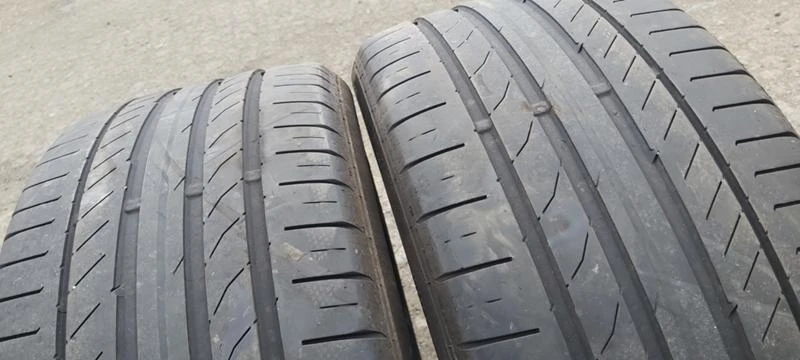 Гуми Летни 235/40R19, снимка 2 - Гуми и джанти - 33172736