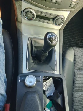 Mercedes-Benz C 200, снимка 3