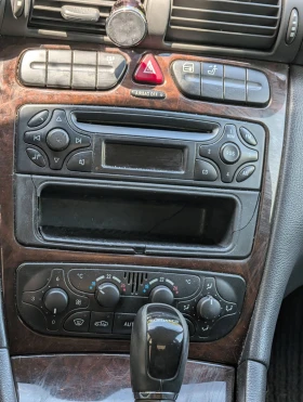 Mercedes-Benz C 200, снимка 8