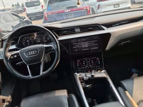Audi E-Tron TECHNIK/CARFAX/ОБДУХ/ПАНО/ОТ ПРЕДСТАВИТЕЛСТВО, снимка 10