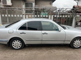 Mercedes-Benz E 250 - 800 € / 1564.66 лв. - 40388173 3