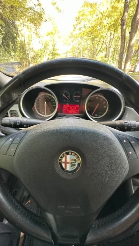 Alfa Romeo Giulietta 1.4 Бензин/Газ 120 коня, снимка 12 - Автомобили и джипове - 53662748