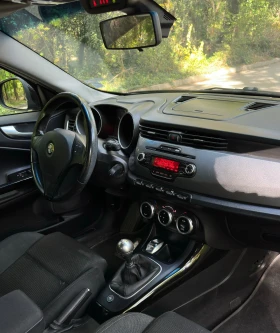 Alfa Romeo Giulietta 1.4 Бензин/Газ 120 коня, снимка 14 - Автомобили и джипове - 53662748