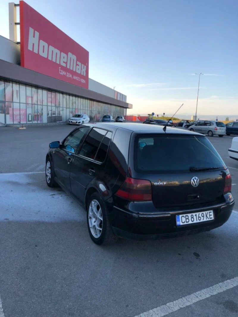 VW Golf, снимка 5 - Автомобили и джипове - 47021491