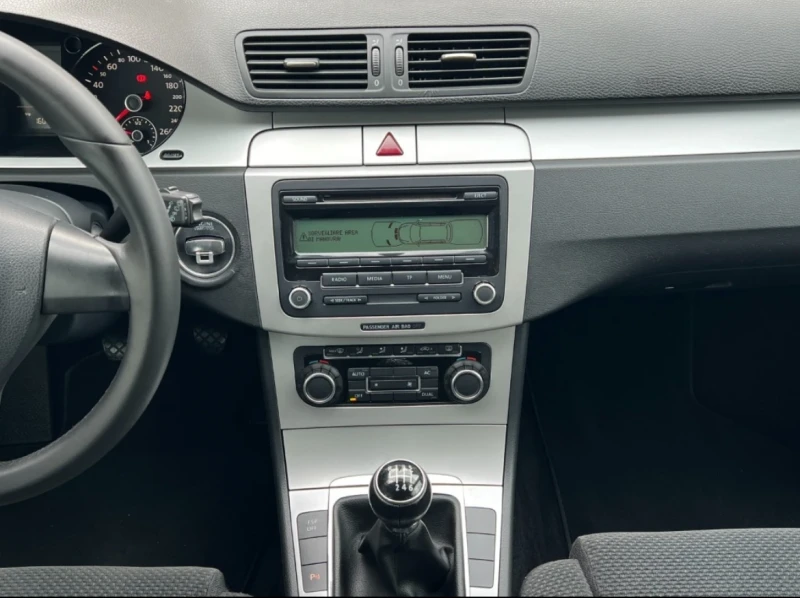 VW Passat 2.0TDi EURO 5A ПЕРФЕКТЕН, снимка 9 - Автомобили и джипове - 50277923