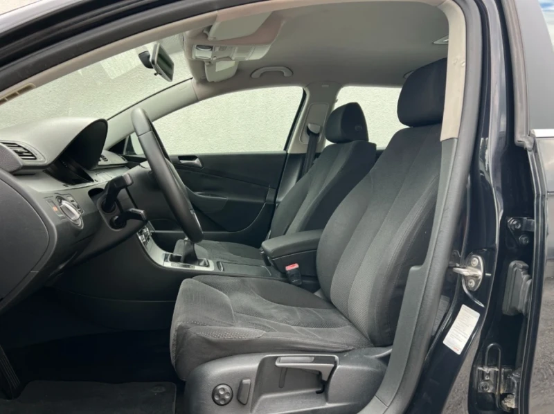 VW Passat 2.0TDi EURO 5A ПЕРФЕКТЕН, снимка 13 - Автомобили и джипове - 50277923