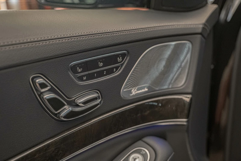 Mercedes-Benz S 500 4Matic/AMG/Burmester/Обдухване/Амбиент/Панорама/Ка, снимка 8 - Автомобили и джипове - 51293354