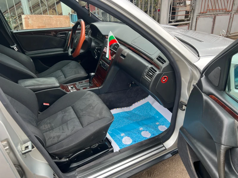 Mercedes-Benz E 250, снимка 7 - Автомобили и джипове - 53420535