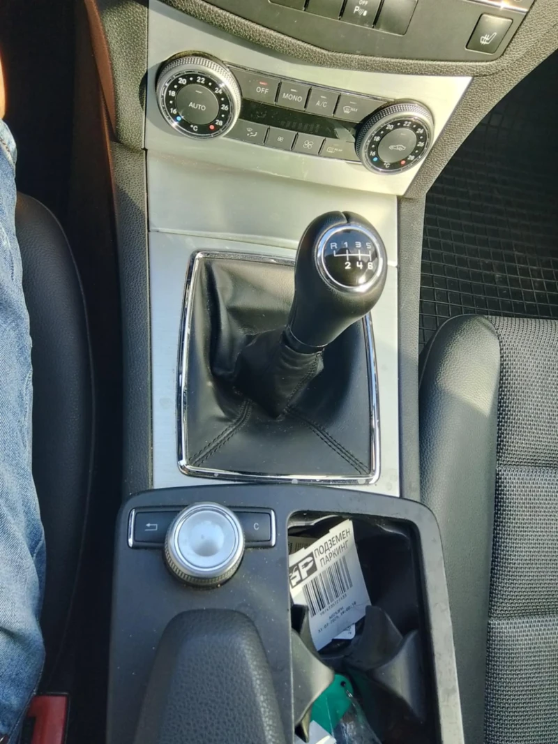 Mercedes-Benz C 200, снимка 3 - Автомобили и джипове - 53538615