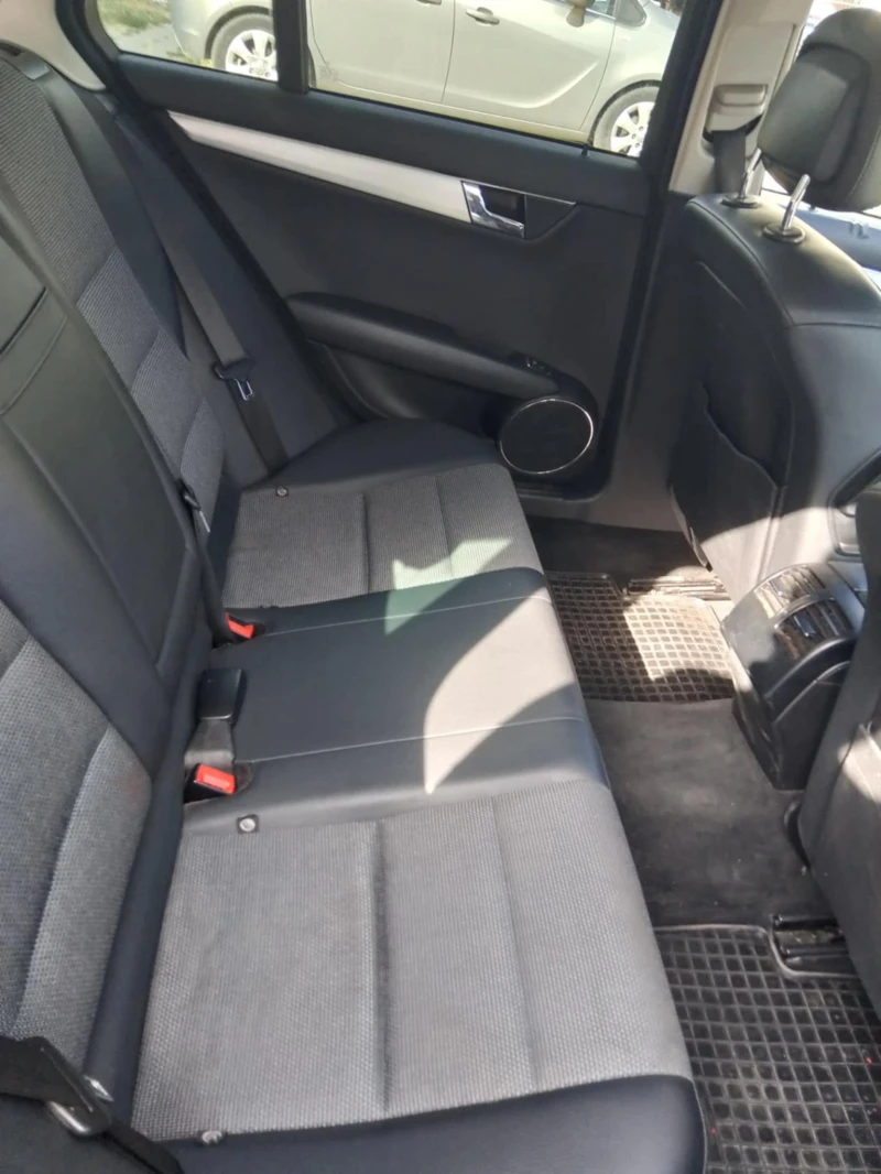 Mercedes-Benz C 200, снимка 10 - Автомобили и джипове - 53538615