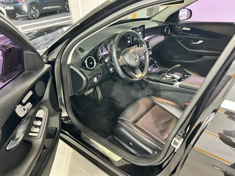 Mercedes-Benz C 200 2.0, снимка 12 - Автомобили и джипове - 54278011