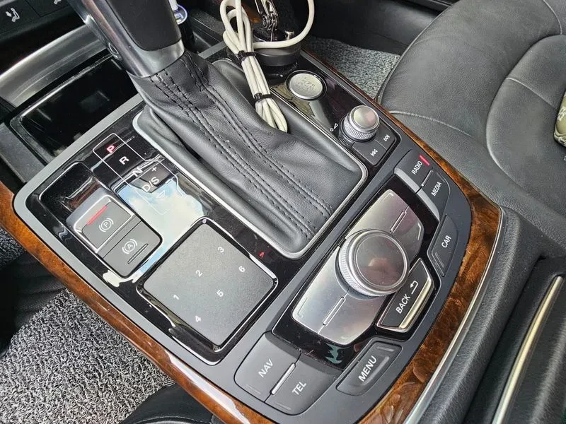 Audi A6 3.0 TDI Quattro, снимка 10 - Автомобили и джипове - 55205286