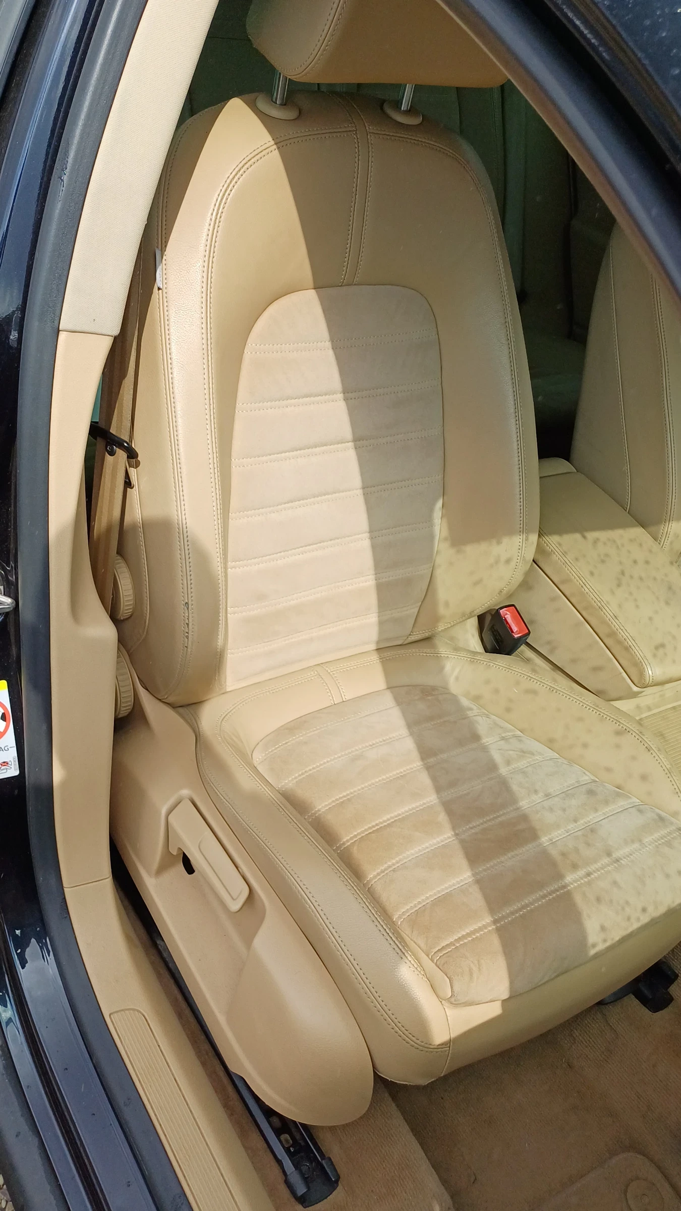 VW Passat 2.0TDI DSG - изображение 10