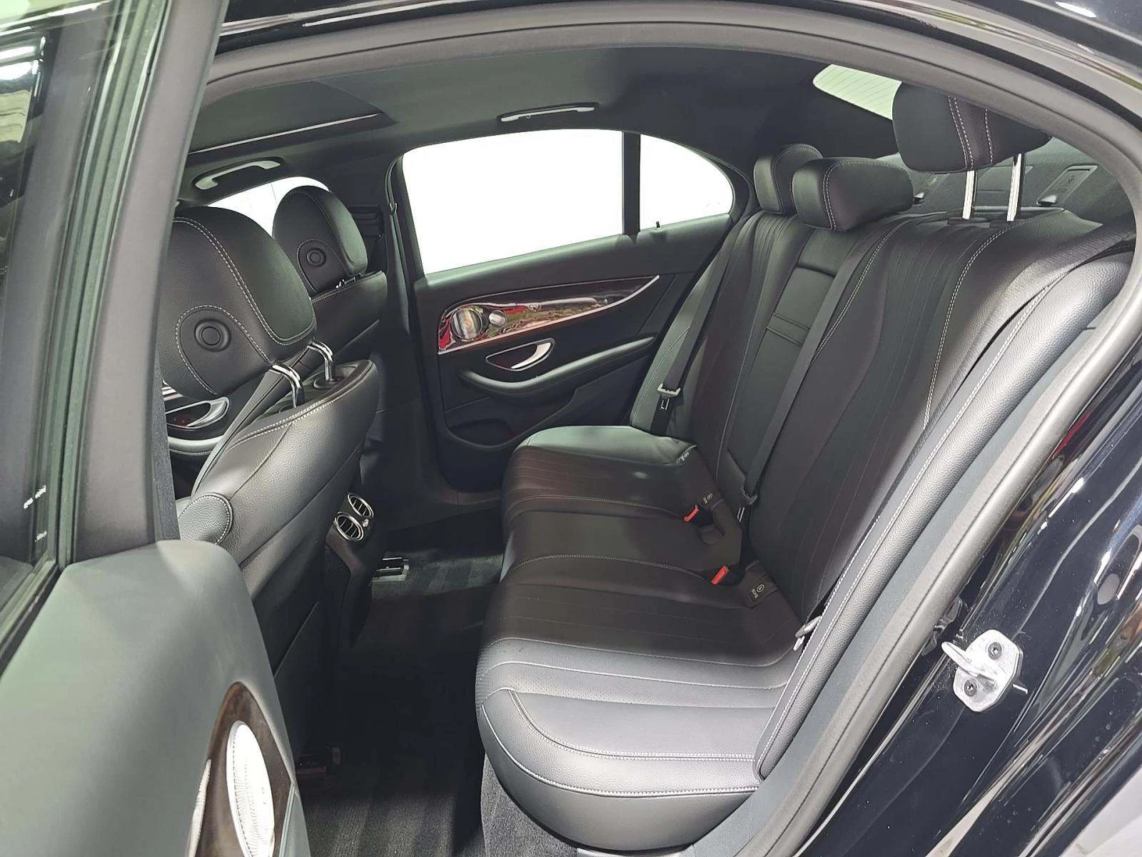 Mercedes-Benz E 450 4MATIC DIGITAL/BURMESTER/AMBIENT/KEYLESS - изображение 9