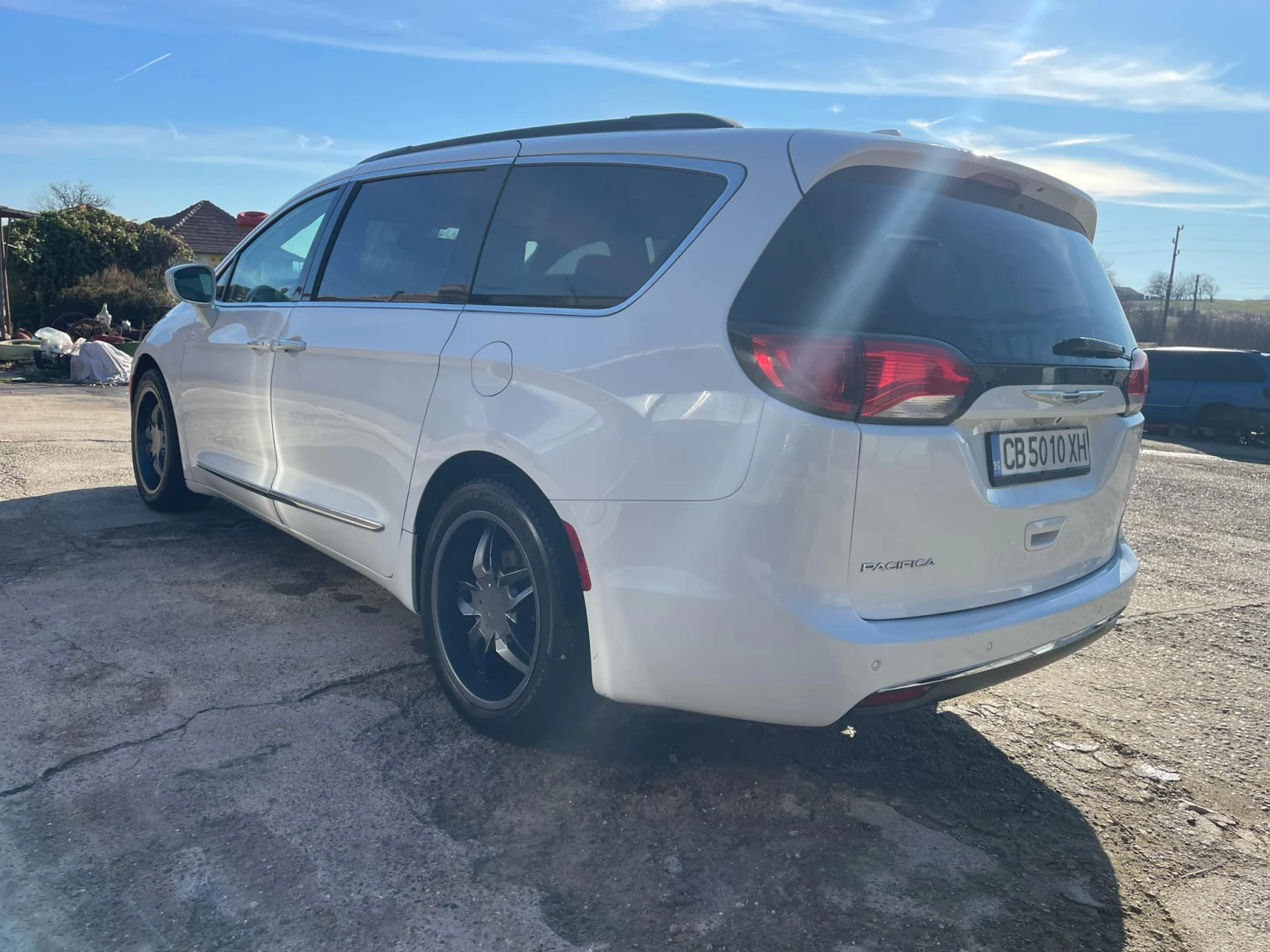 Chrysler Pacifica --3. 6 VVT - изображение 7