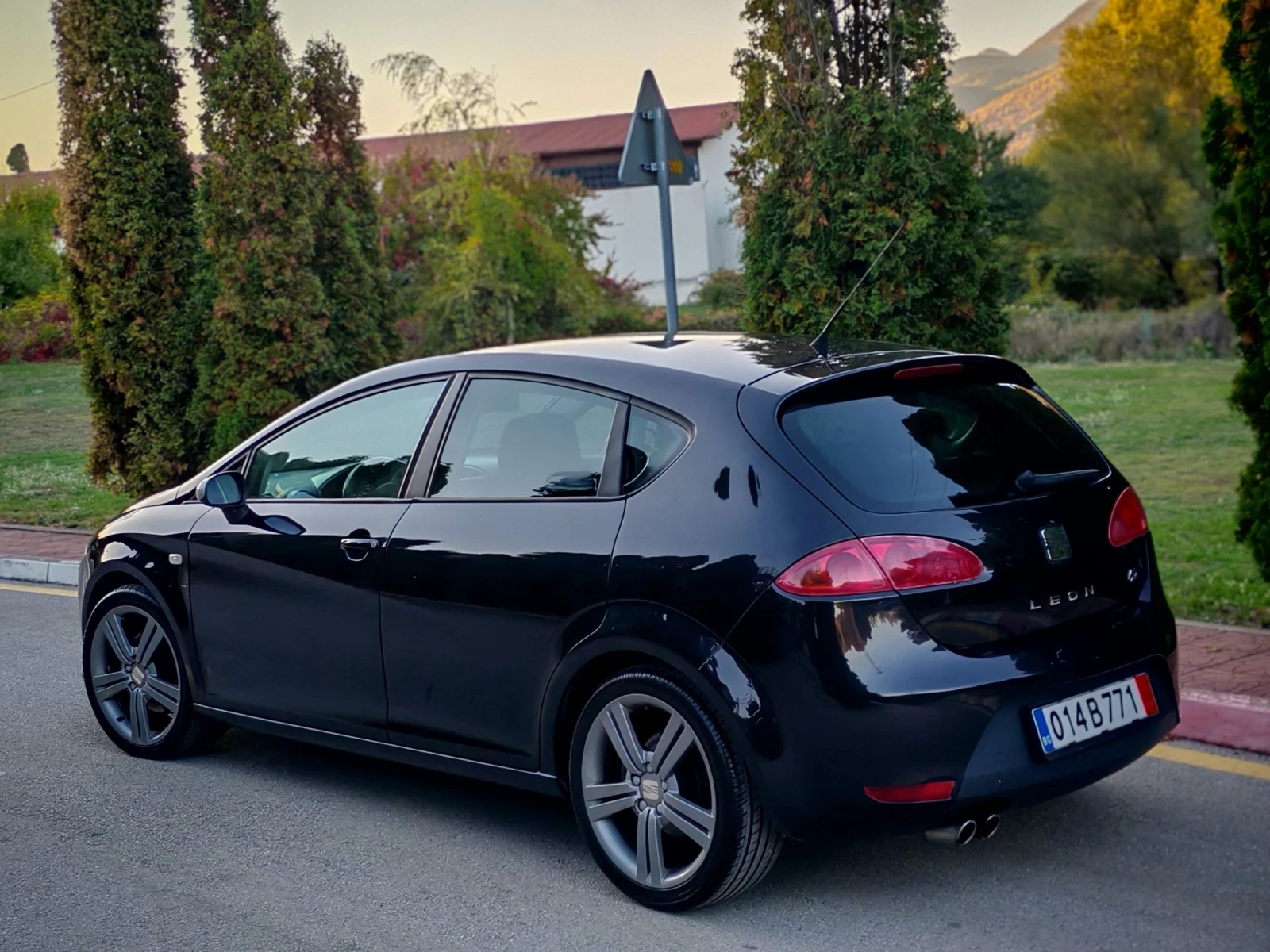 Seat Leon 2.0TDI(170)* FR* НОВ ВНОС*  - изображение 4