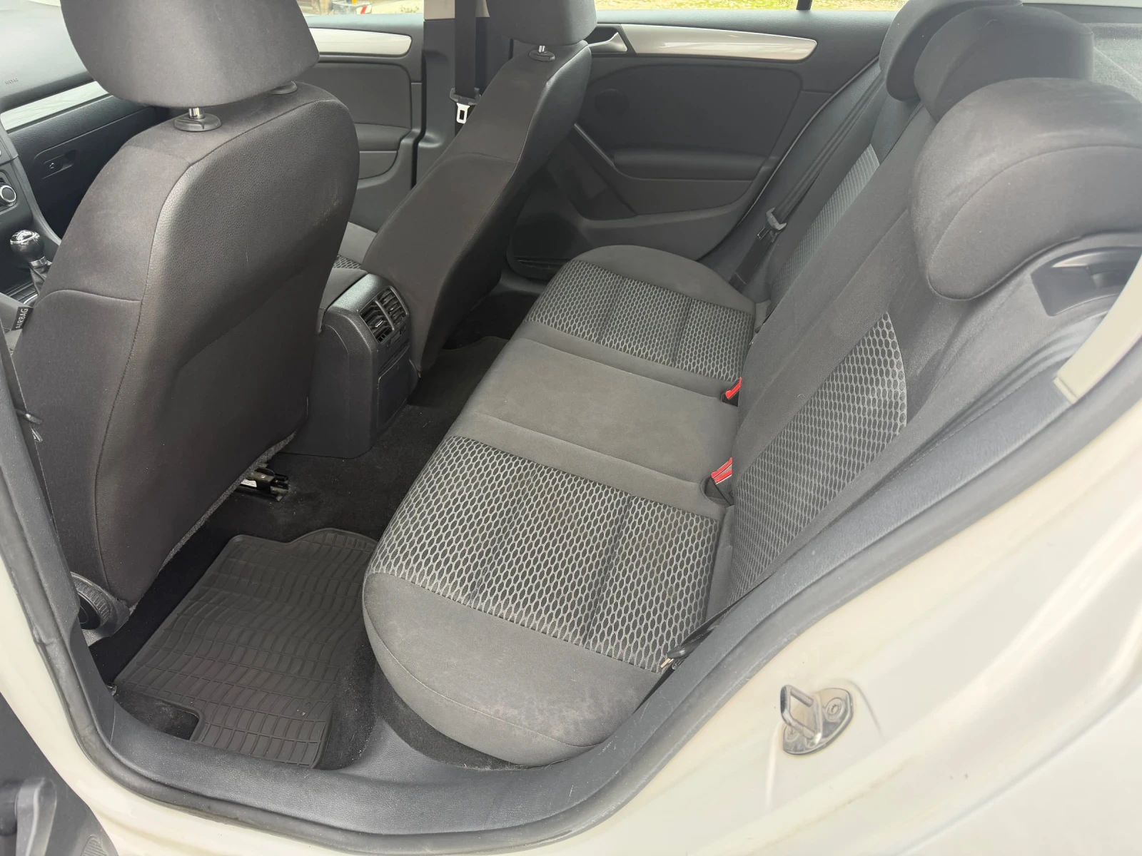 VW Golf 1.6 - изображение 8