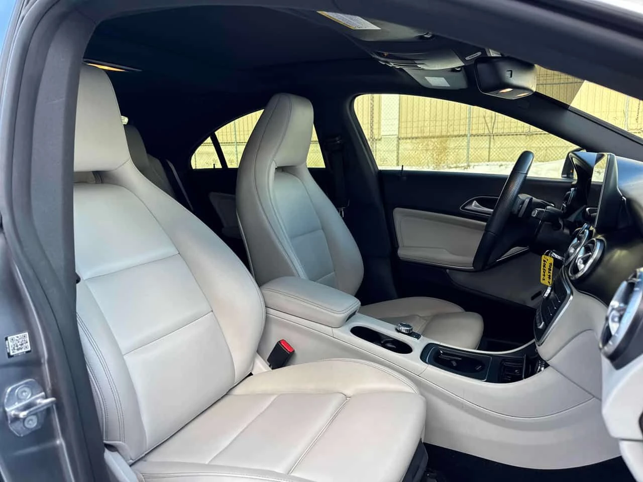 Mercedes-Benz CLA * 250 * ПОДГРЕВ* ПАНО* KEYLESS* , снимка 13 - Автомобили и джипове - 53730011