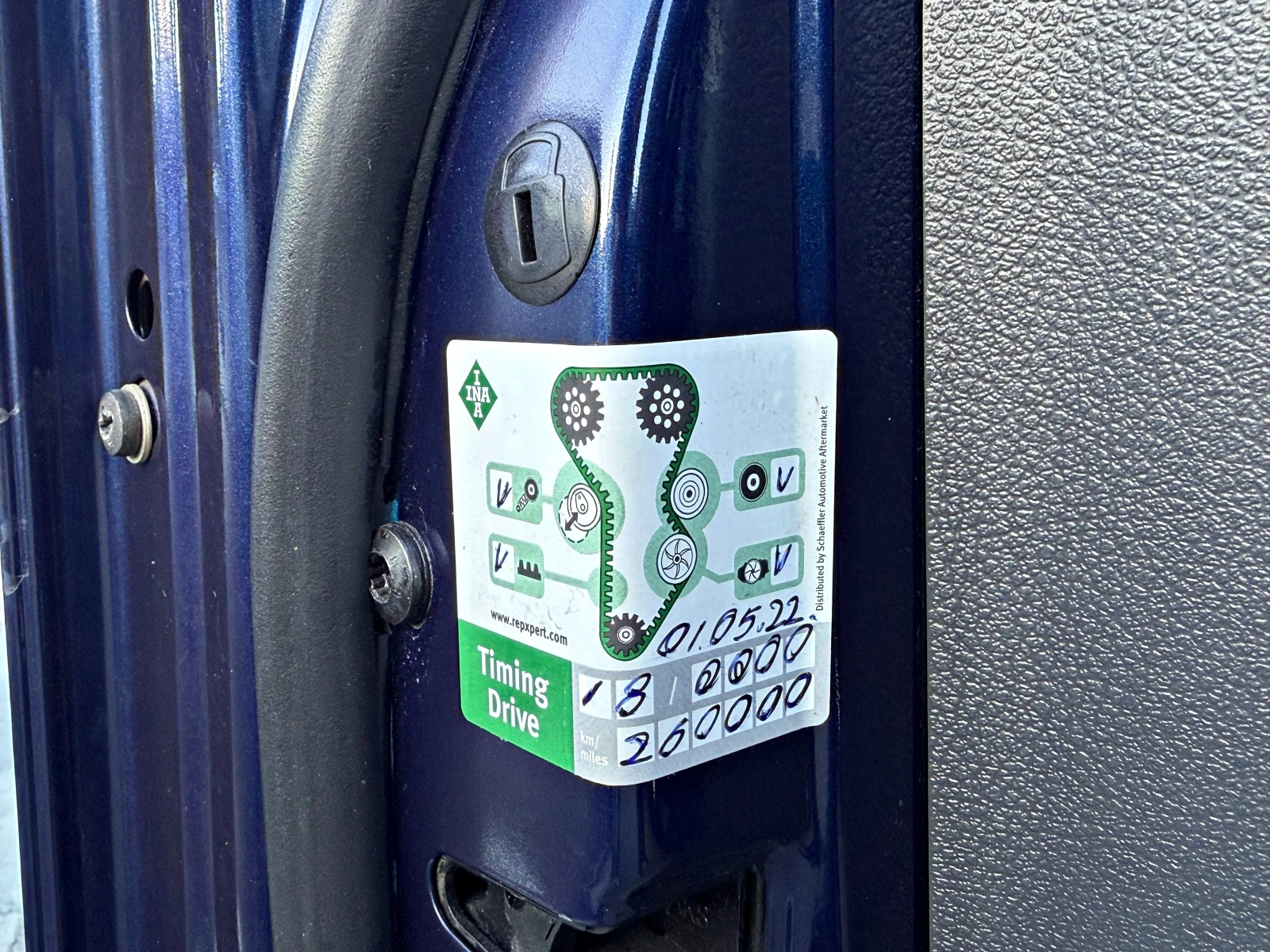 VW Touran ПОДГРЕВ 6 СКОРОСТИ  * ОБСЛУЖЕН* НОВИ ГУМИ, снимка 6 - Автомобили и джипове - 53786496