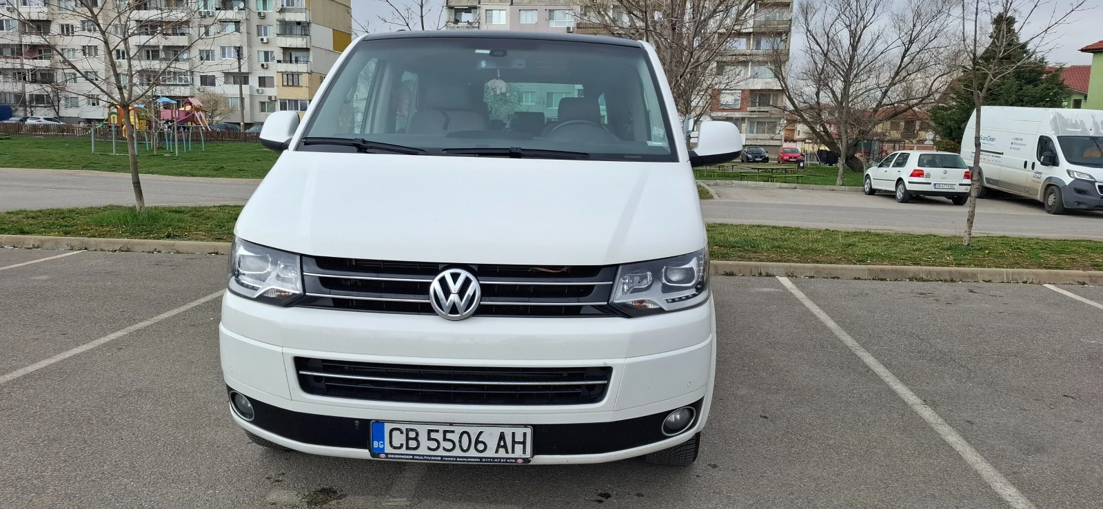 VW Multivan BiTDI Highline, снимка 2 - Автомобили и джипове - 54406523