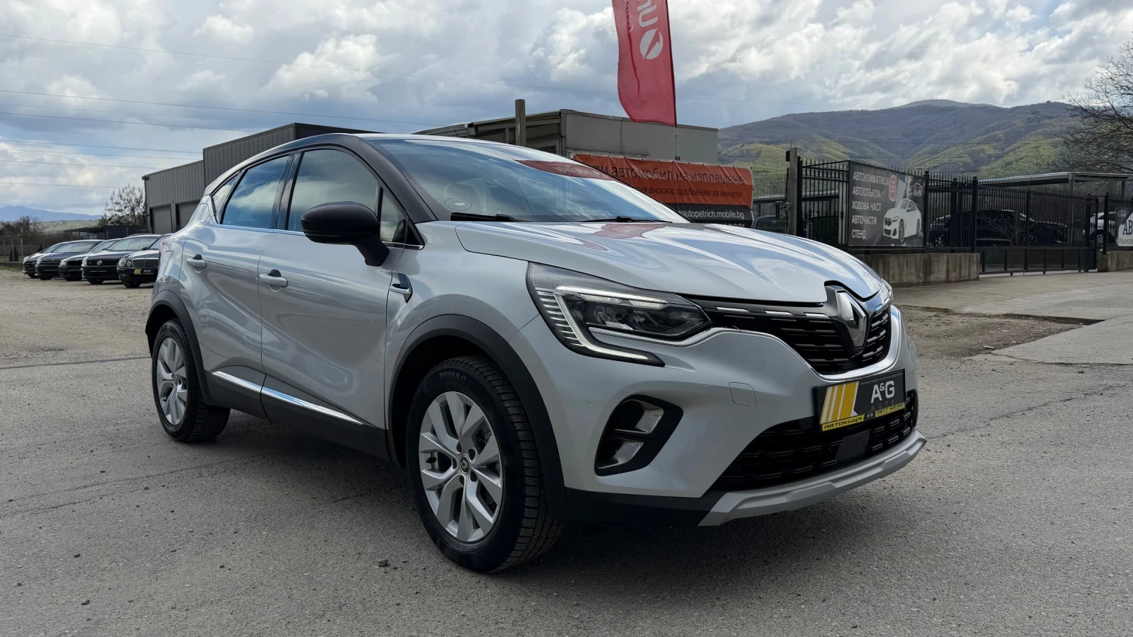Renault Captur 1.5DCI AUTOMATIC, снимка 3 - Автомобили и джипове - 54102637