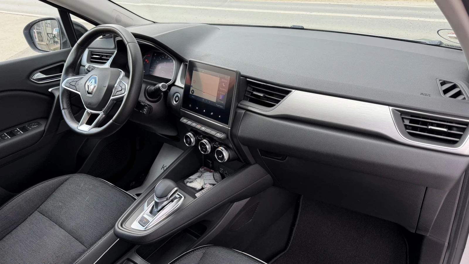 Renault Captur 1.5DCI AUTOMATIC, снимка 12 - Автомобили и джипове - 54102637