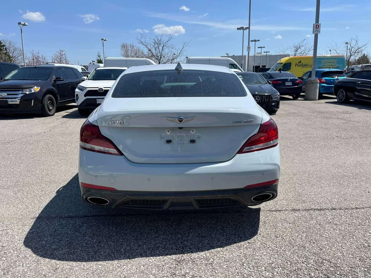 Genesis G70 | DISTRONIC | 360 | ОБДУХВАНЕ | CARFAX | , снимка 4 - Автомобили и джипове - 54443181