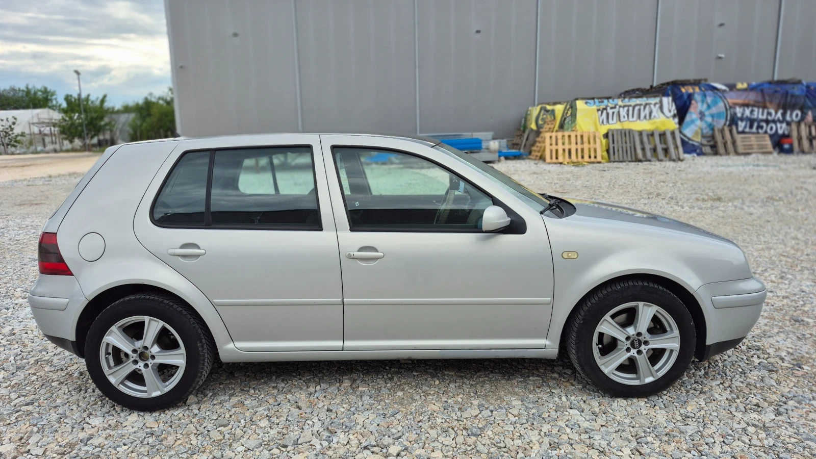 VW Golf 1.9 TDI/110* * * , снимка 8 - Автомобили и джипове - 54674547