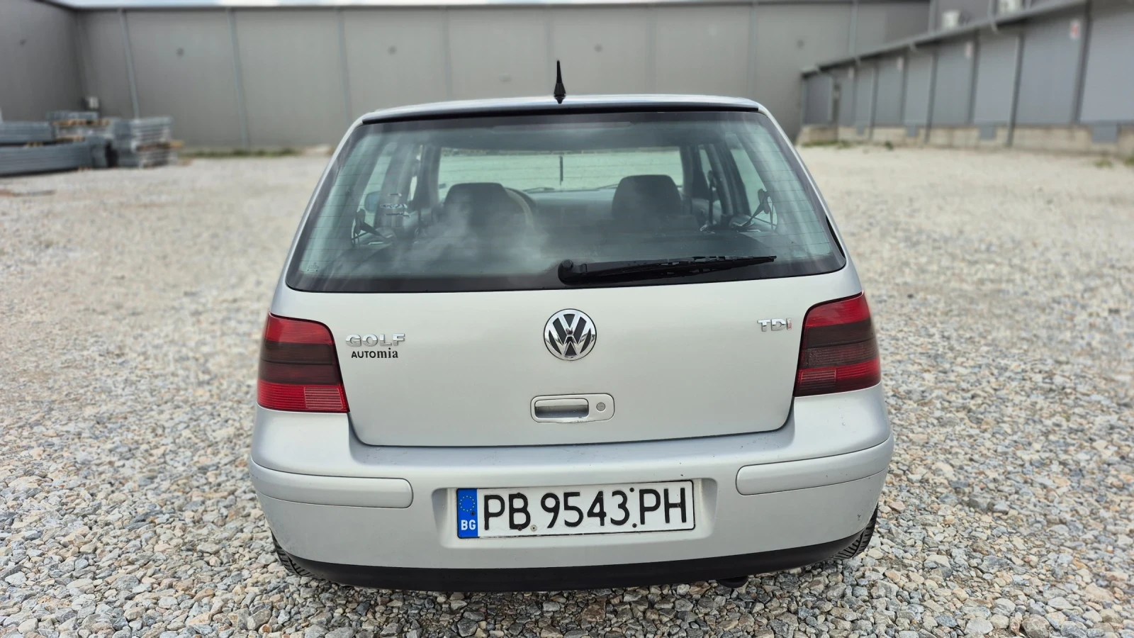 VW Golf 1.9 TDI/110* * * , снимка 9 - Автомобили и джипове - 54674547