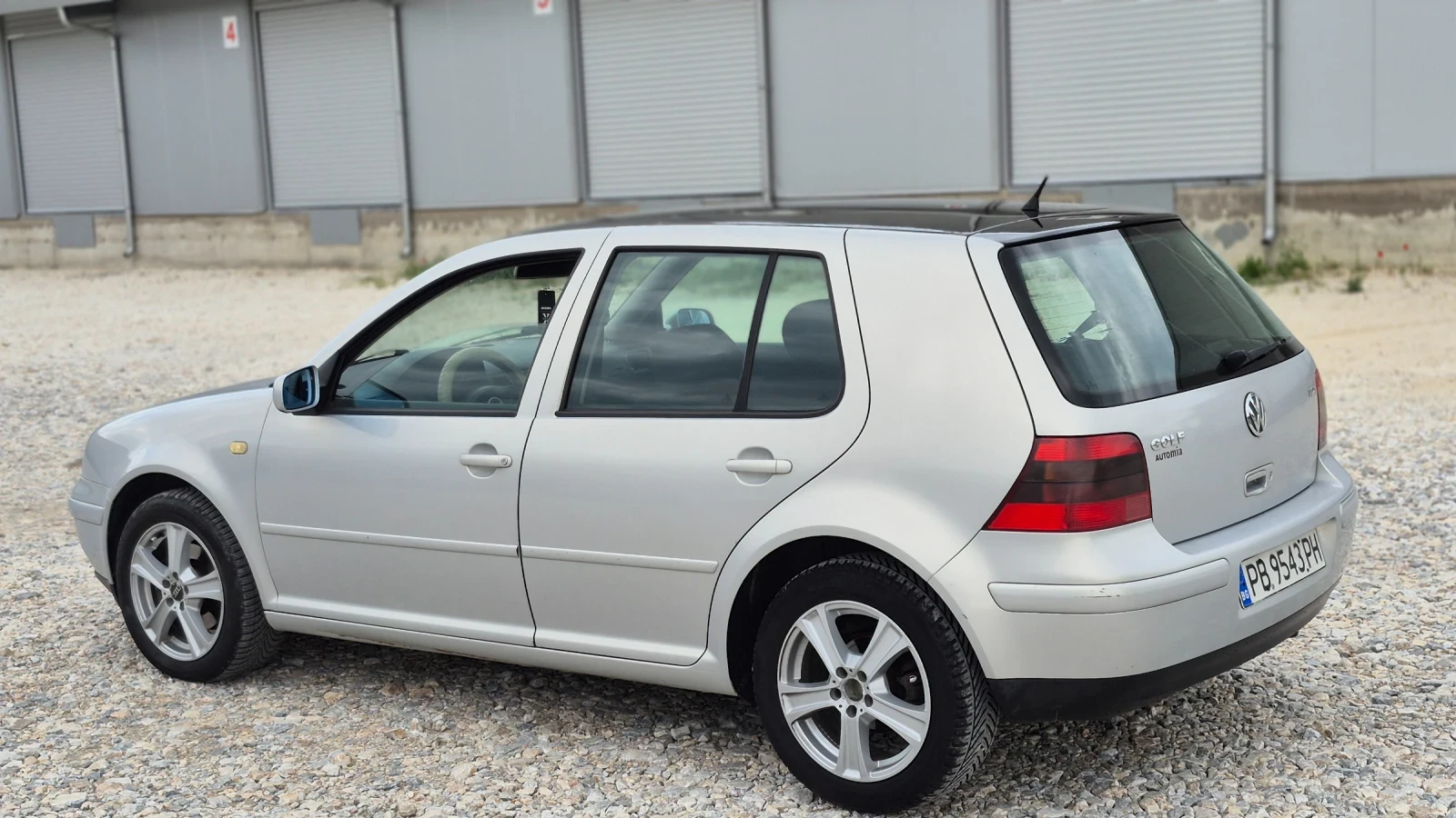 VW Golf 1.9 TDI/110* * * , снимка 4 - Автомобили и джипове - 54674547