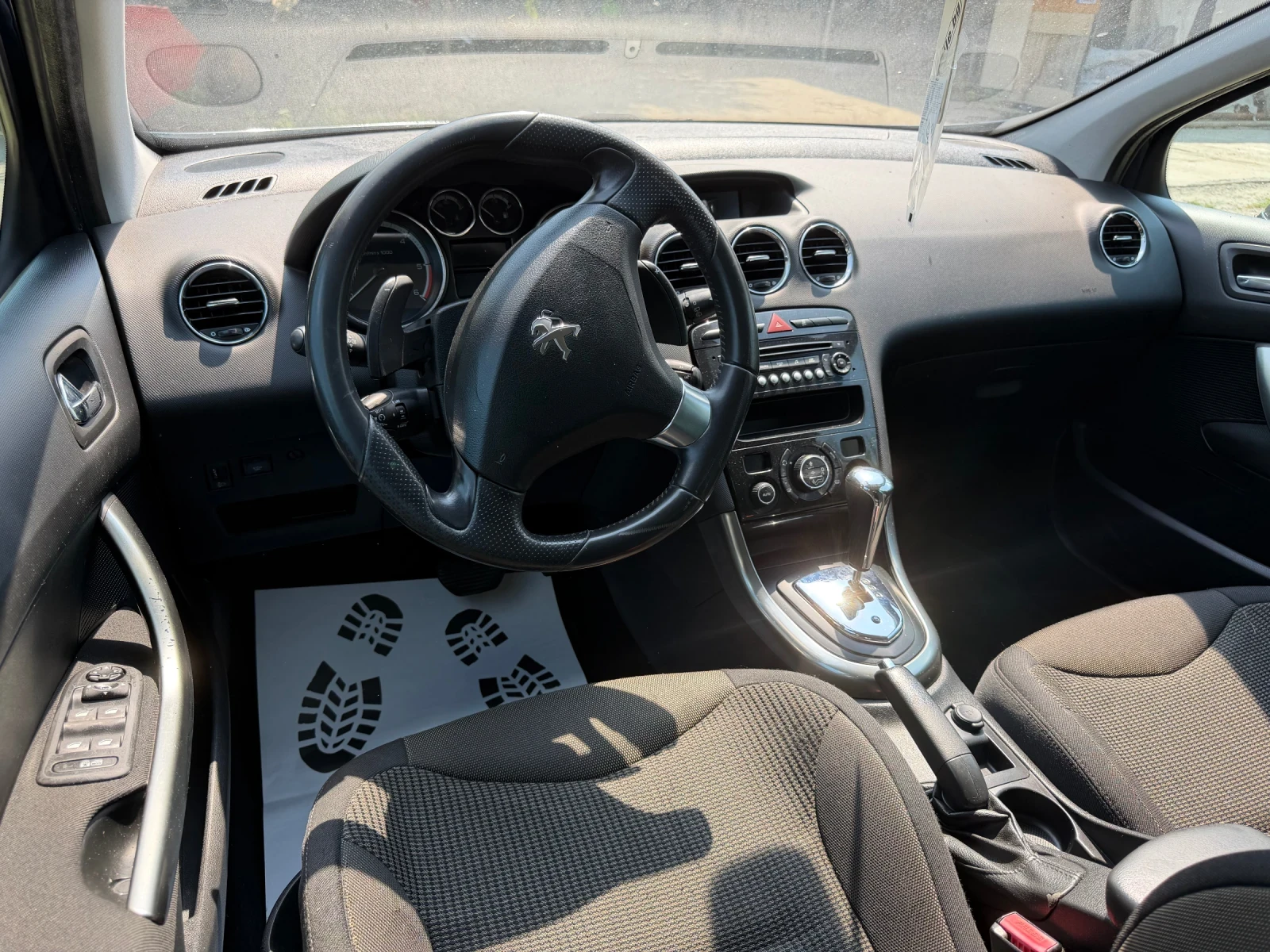 Peugeot 308 1.6EHDI, снимка 10 - Автомобили и джипове - 55127660