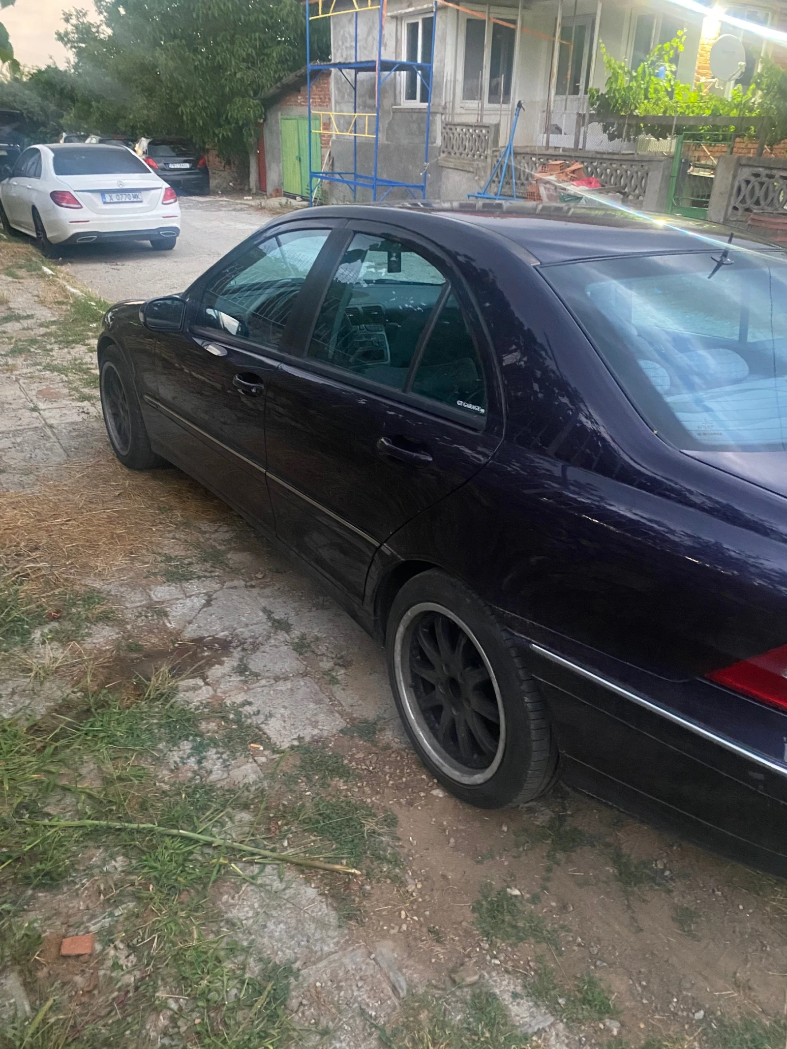 Mercedes-Benz C 270 Avantgarde, снимка 6 - Автомобили и джипове - 55157486