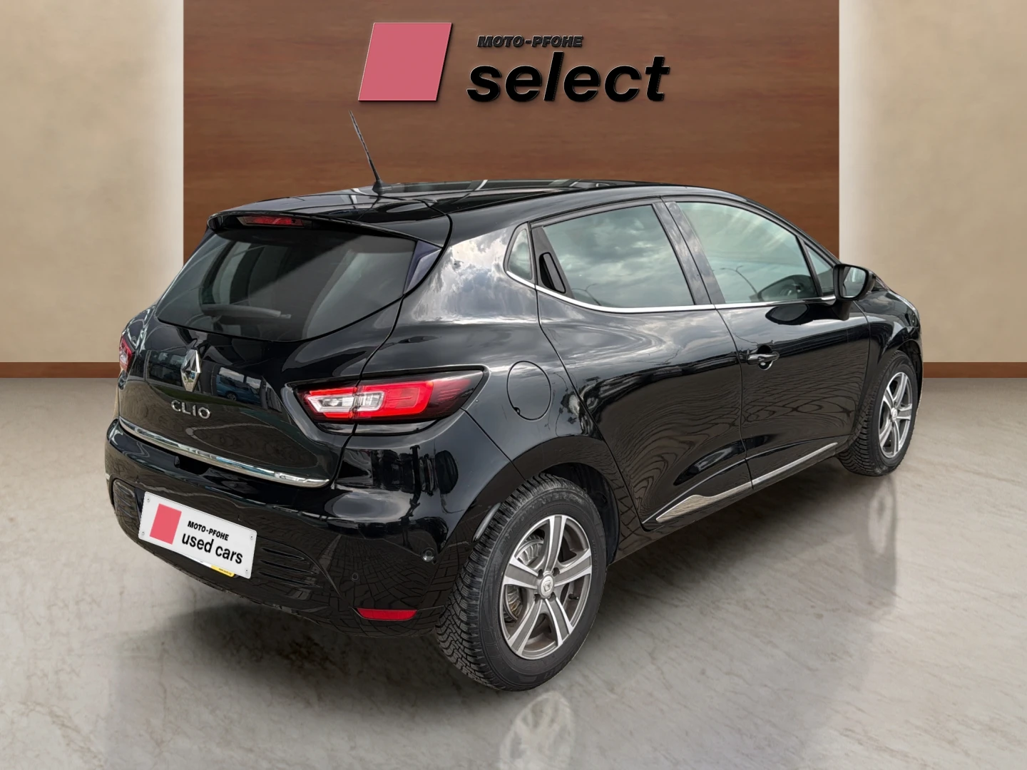 Renault Clio 1.2 i, снимка 7 - Автомобили и джипове - 55158048