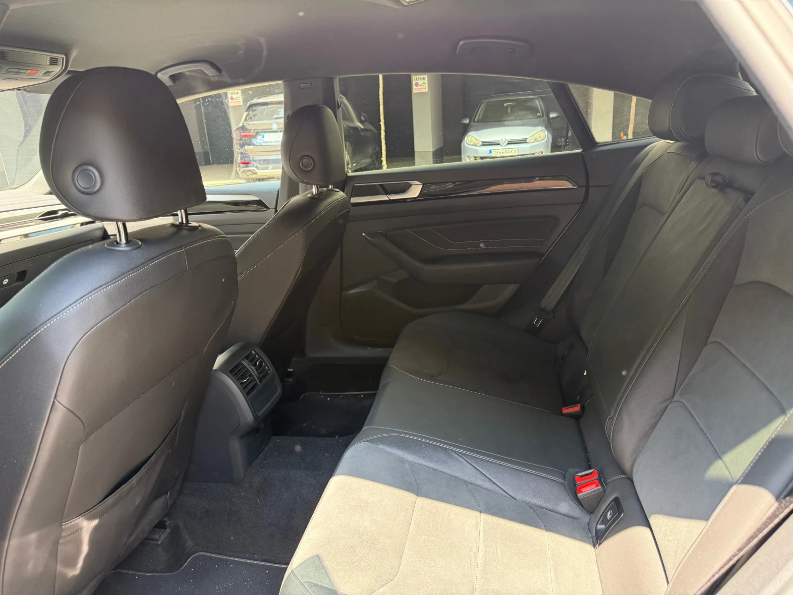 VW Arteon 2.0 TSI R-Line, снимка 16 - Автомобили и джипове - 55341500
