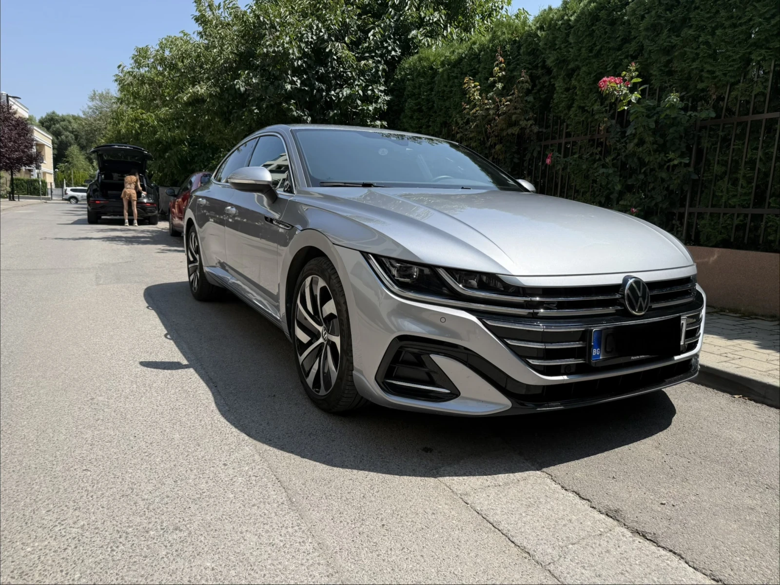 VW Arteon 2.0 TSI R-Line, снимка 4 - Автомобили и джипове - 55341500