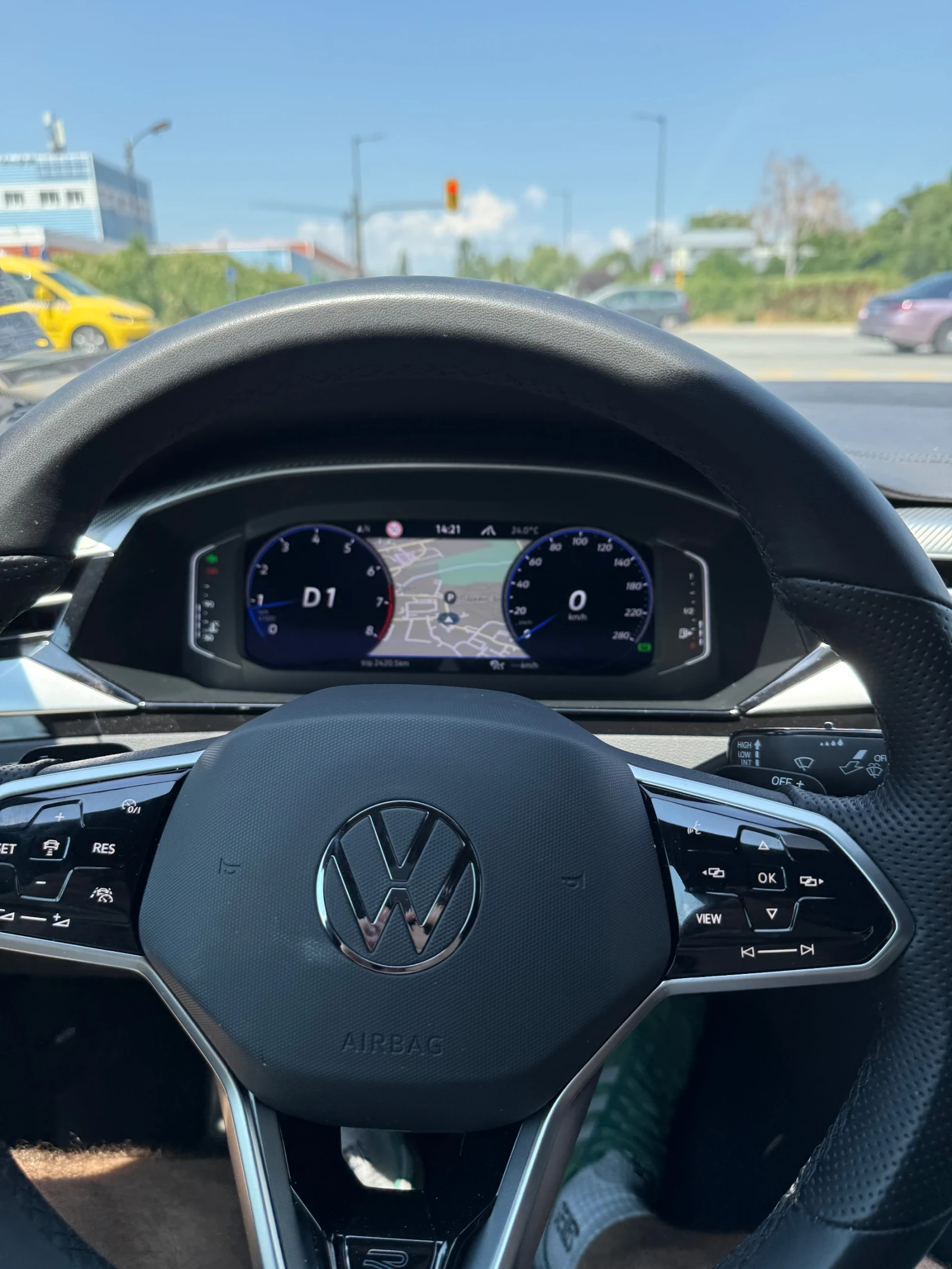 VW Arteon 2.0 TSI R-Line, снимка 13 - Автомобили и джипове - 55341500