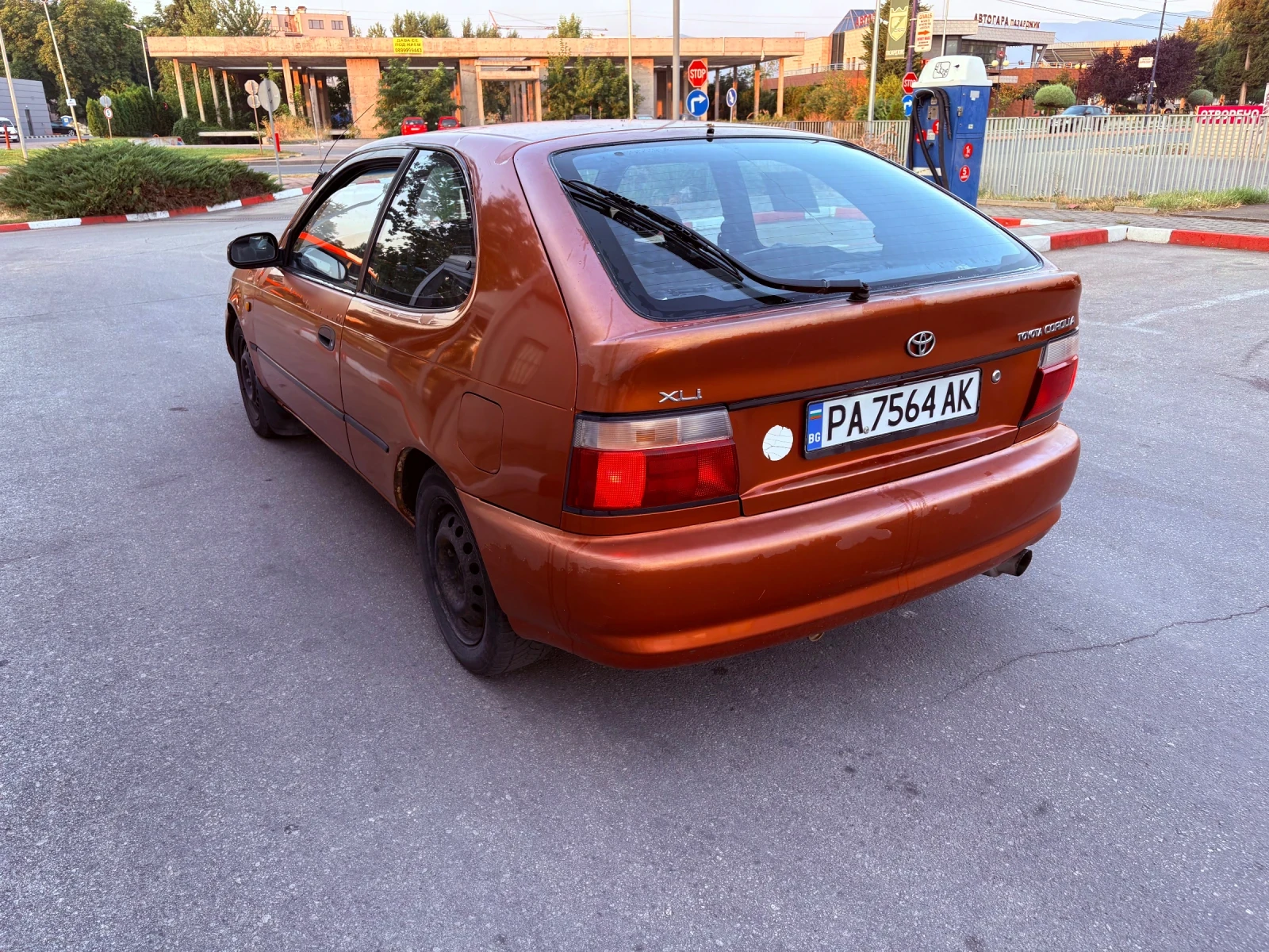 Toyota Corolla 1.3 XLI, снимка 5 - Автомобили и джипове - 55586608