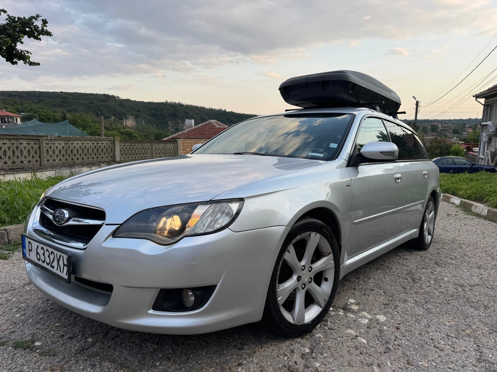 Subaru Legacy 2.0R, снимка 2 - Автомобили и джипове - 56148602