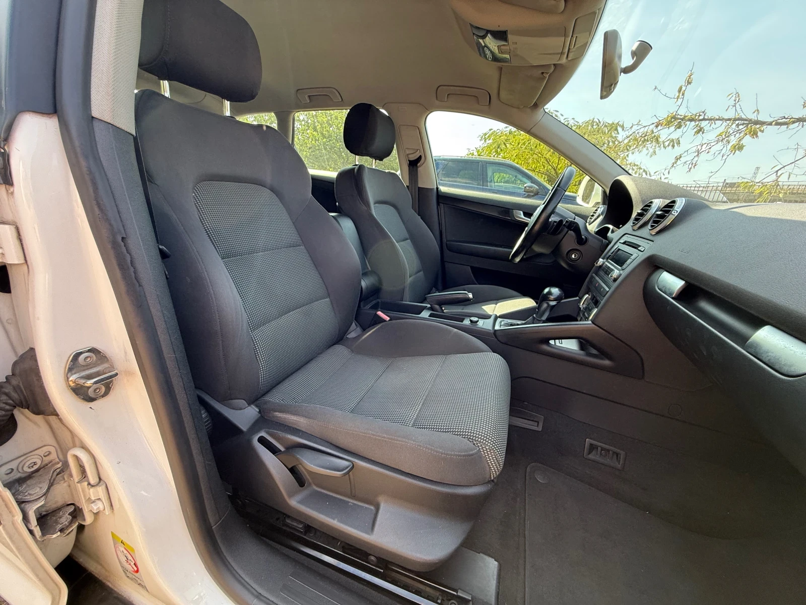 Audi A3 2.0TDI* Автоматик* 170к.с.* , снимка 9 - Автомобили и джипове - 56138060