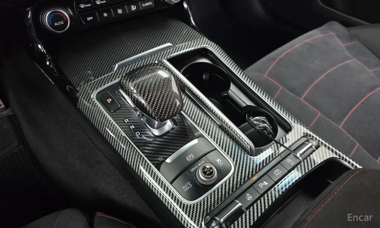 Kia Stinger, снимка 13 - Автомобили и джипове - 56728928