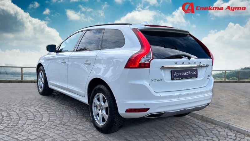 Volvo XC60 D4 2.4 AWD , Месечна вноска от 579 лева. , снимка 6 - Автомобили и джипове - 47229423