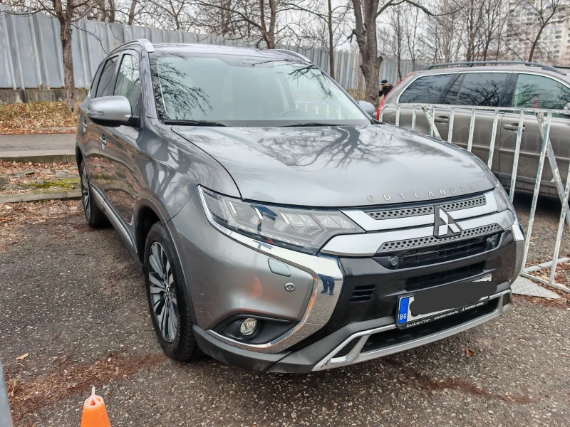 Mitsubishi Outlander, снимка 2 - Автомобили и джипове - 53201025