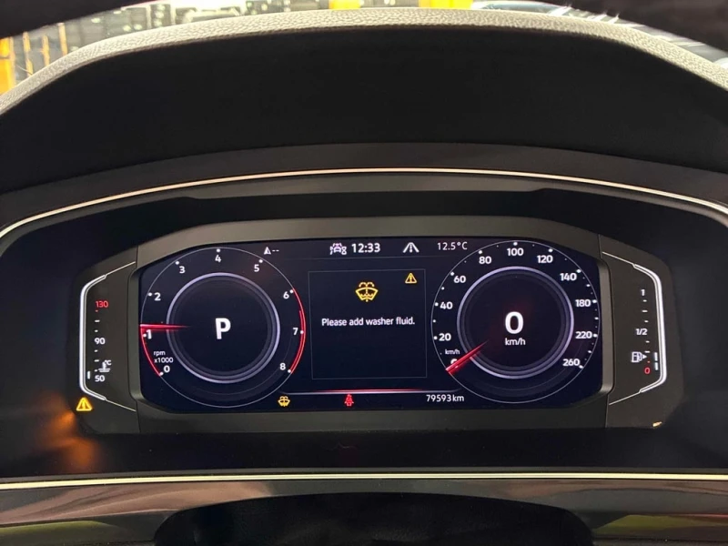 VW Tiguan * Comfortline R Line Black Edition * CARFAX * AWD , снимка 8 - Автомобили и джипове - 53251815