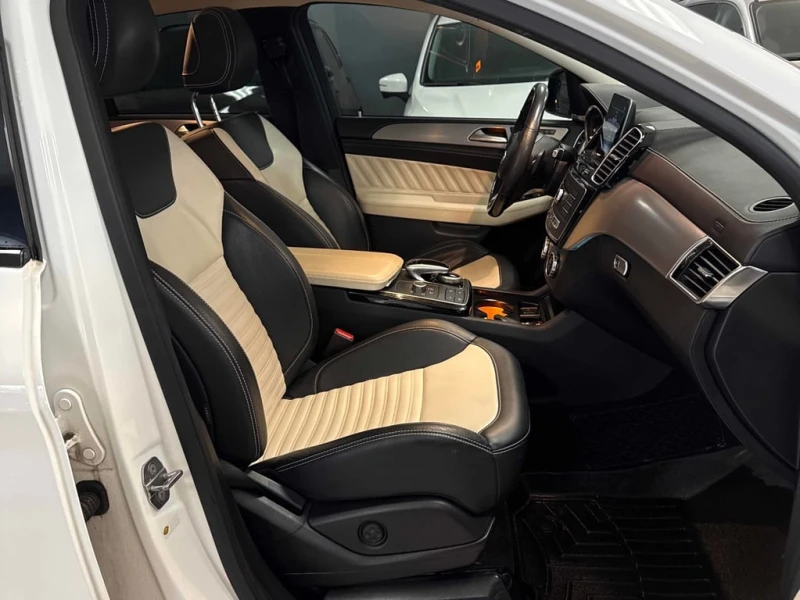 Mercedes-Benz GLE 43 AMG | КУПЕ| ПАНО| ПОДГРЕВИ| 2 КЛЮЧА| DISTRONIC , снимка 13 - Автомобили и джипове - 53472025