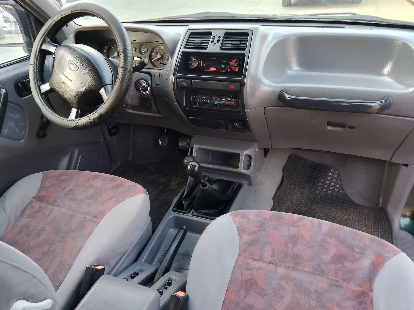Nissan Terrano 27, снимка 4 - Автомобили и джипове - 54825228