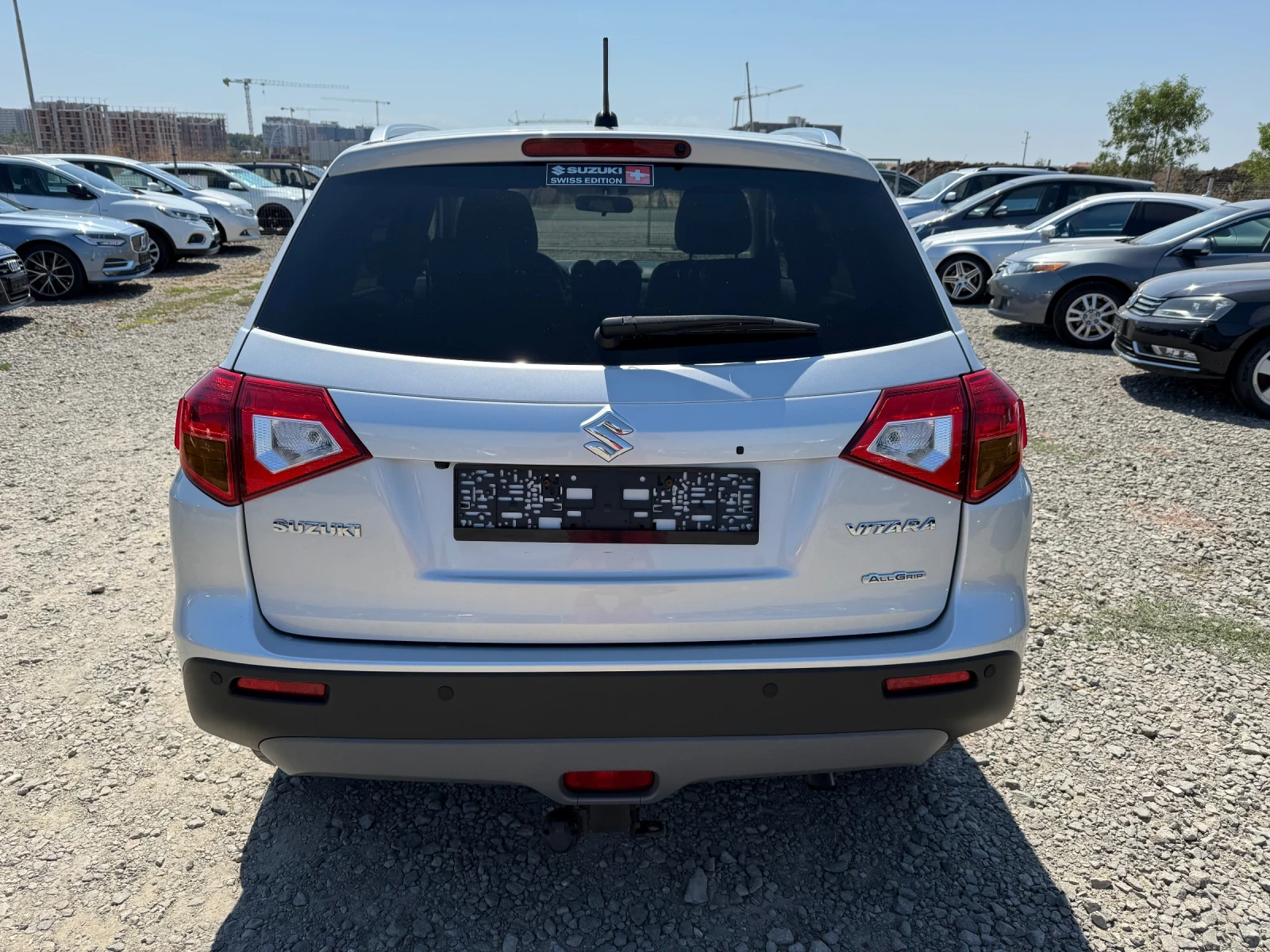 Suzuki Vitara 1.4i CH 4x4 Navi PiJ Sulai - изображение 5