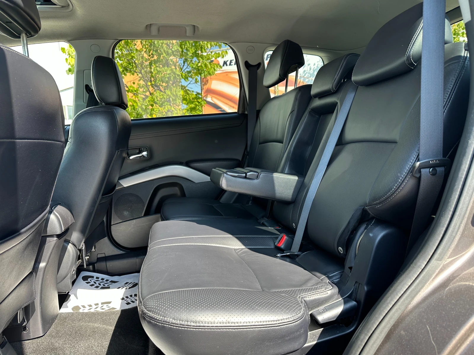 Mitsubishi Outlander 2.2d 156 к.с. - изображение 9